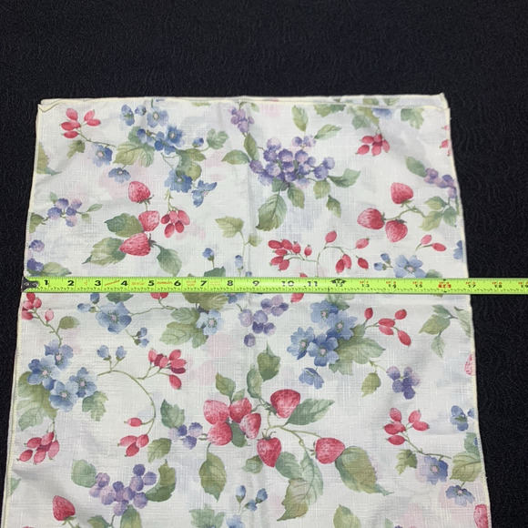 Table Napkins Cloth Floral Tea Dining Lot of 7 Pieces 17"x17" - Picture 5 of 6